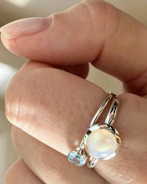 Перстень з перламутром в срібній оправі 0564-1 фото